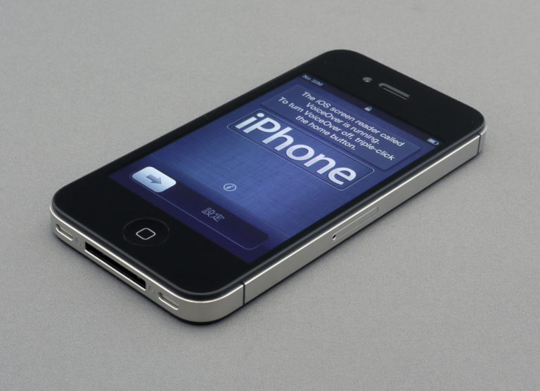 Apple Says It Slows Older iPhones To Save Battery Life