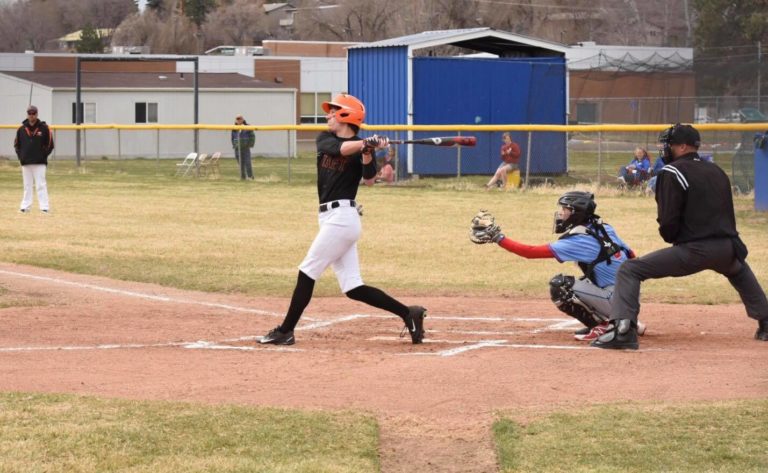Tigers close spring break baseball tourney with second straight win