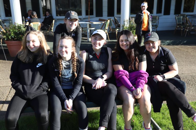 Taft girls lead way in Salem golf tournament