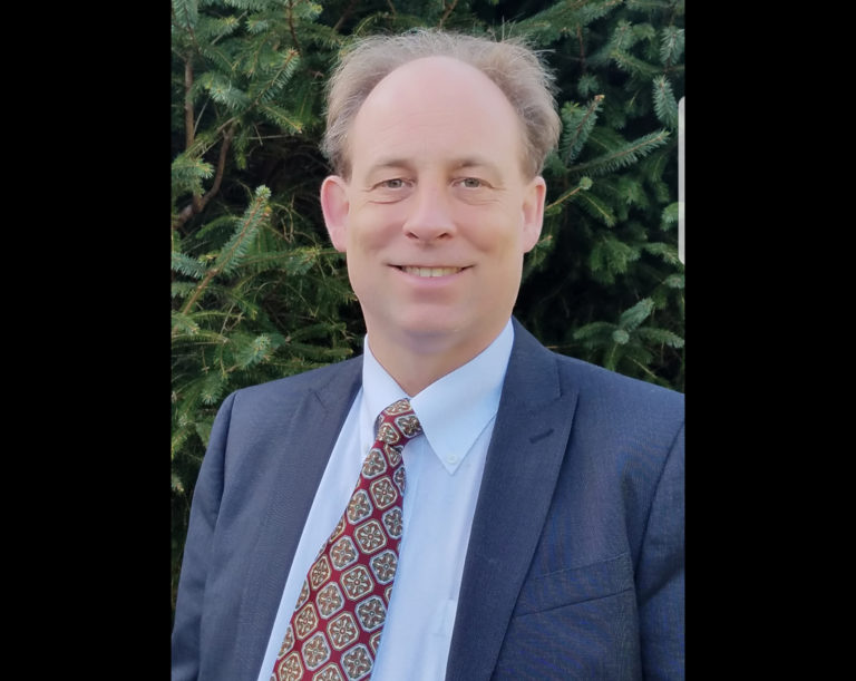 Lincoln City resident Russ Baldwin running for Judge
