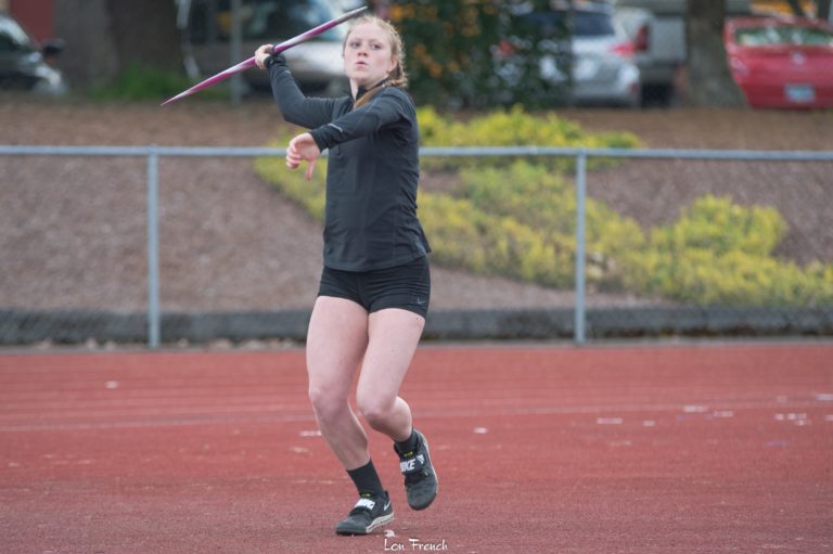 Taft sophomore Knott breaks school girls’ javelin record