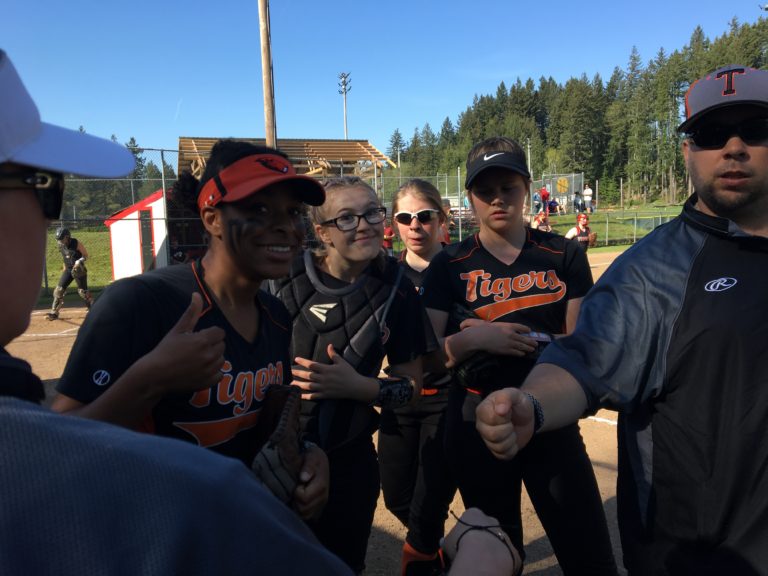Tigers drop non-league road softball game at Clatskanie