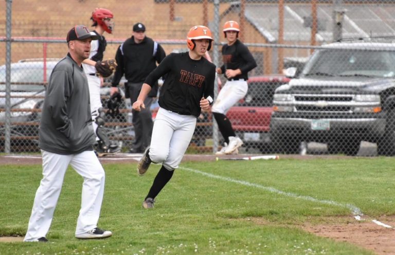 Taft baseball team prevails in cat fight with fellow Tigers
