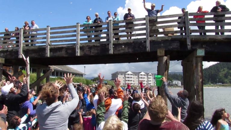 Lincoln City Sandcastle Contest at Siletz Bay
