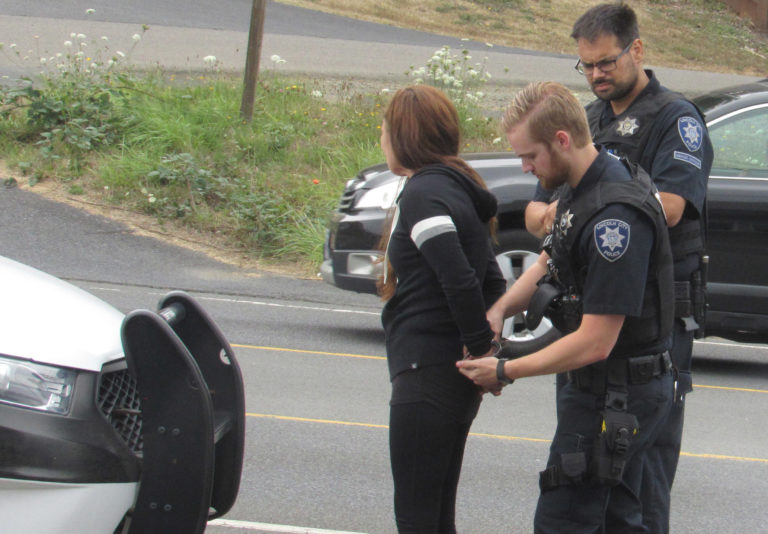 Oregon woman arrested following alleged dispute in Robben parking lot