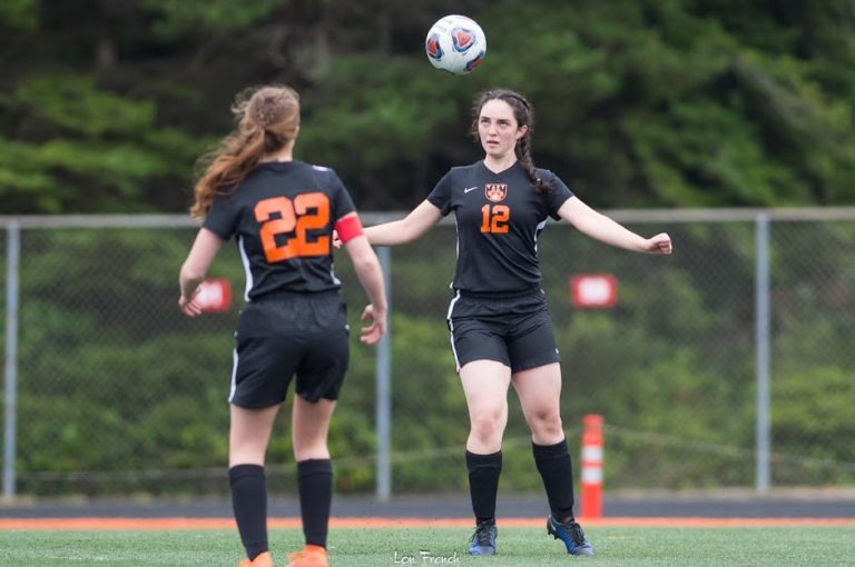 Penalty kick proves Taft’s undoing in 1-0 girls soccer road loss