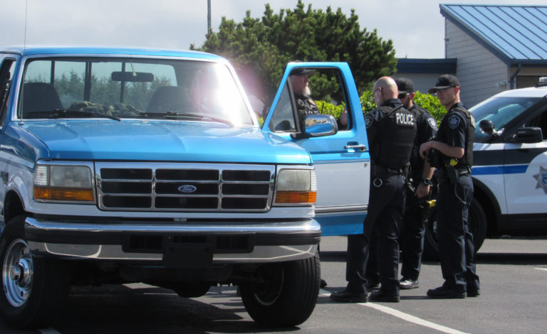 UPDATED: Suspected stolen purse leads to stolen vehicle in Safeway parking lot