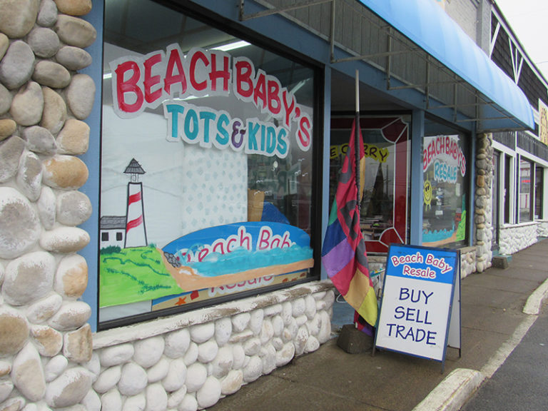 Two Lincoln City stores burglarized in Friday morning break-in
