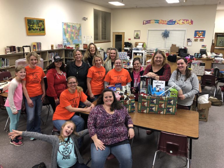Lincoln City Parent Group auction supports students, teachers