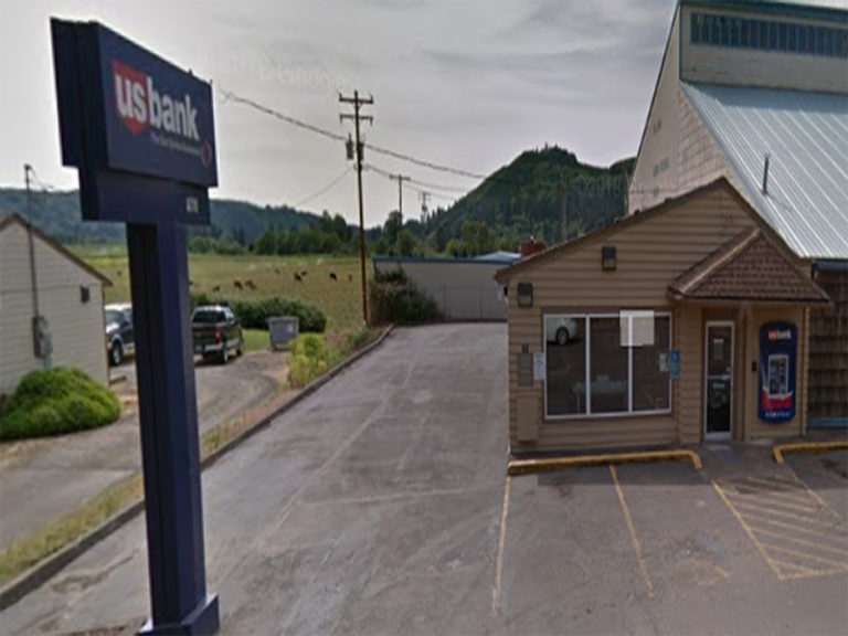 UPDATED: Suspects arrested after gunfire exchange in Cloverdale bank robbery
