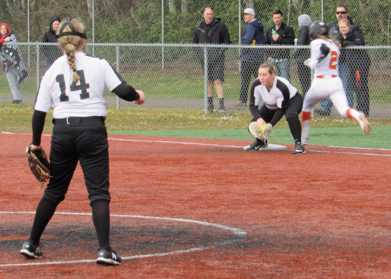 Toledo drops the boom on Taft High softball team