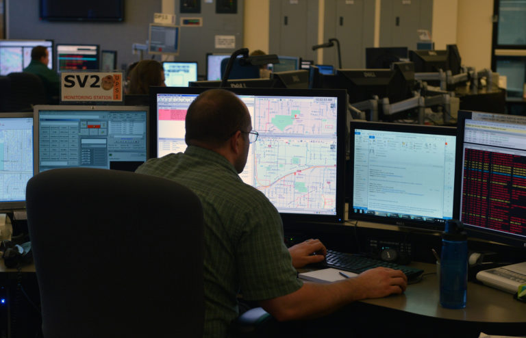 Oregon honors 911 operators for service to public safety