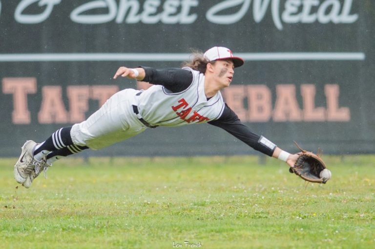 Taft bats erupt for doubleheader home sweep of Catlin Gabel