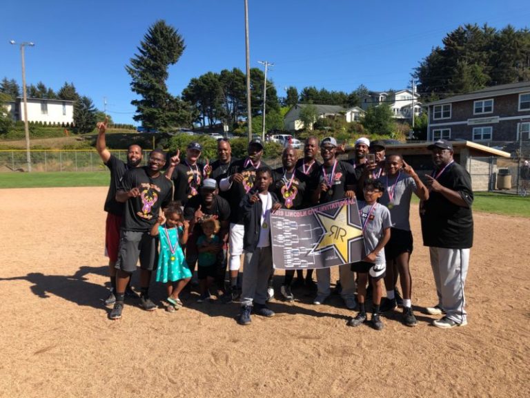 Undefeated: Billy Webb’s Elks win first Lincoln City mushball title