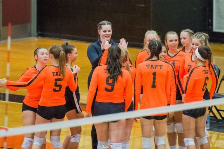 Tigers see two-match win streak snapped in 3-0 road volleyball loss
