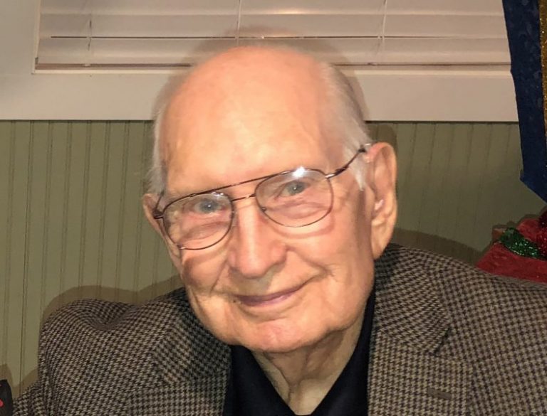 Lincoln City ‘Senior Pastor’ George Moore dies at age 93