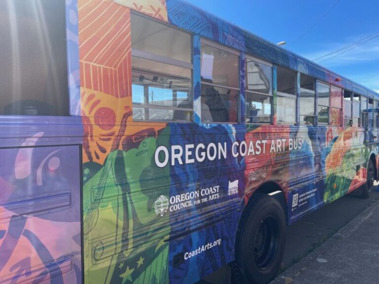 Oregon Coast Art Bus rolls into Lincoln City