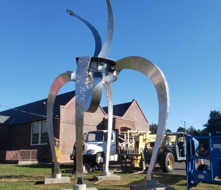 Swinging art in Lincoln City