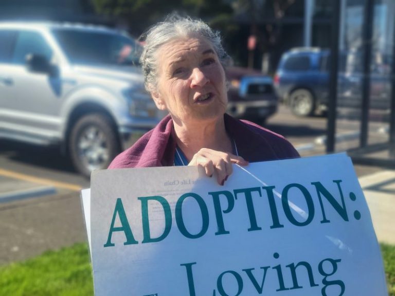 Oregon Right to Life gathers outside City Hall